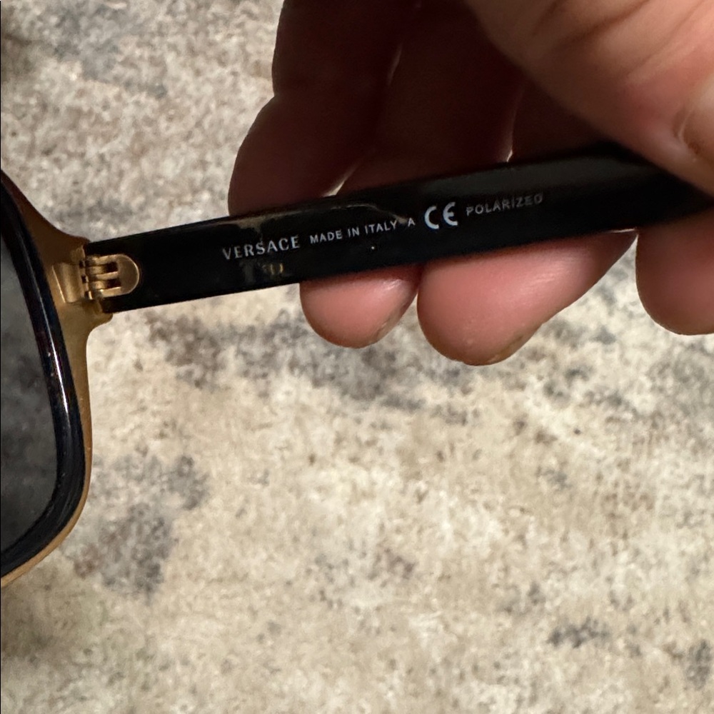 Versace Sunglasses Mod.2199 used unisex polarized Pre Loved Black Gold Designer - Picture 7 of 14